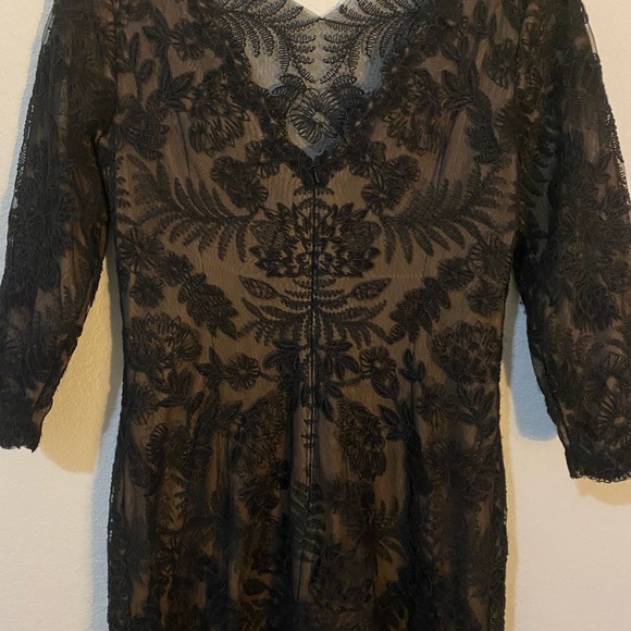 Tadashi Shoji ZURI DRESS Black Floral Embroidered Lace Illusion Neckline Dress 8 - Picture 13 of 15